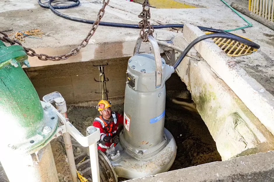 Veolia renueva tecnológicamente sus bombas para captar agua en épocas de sequía